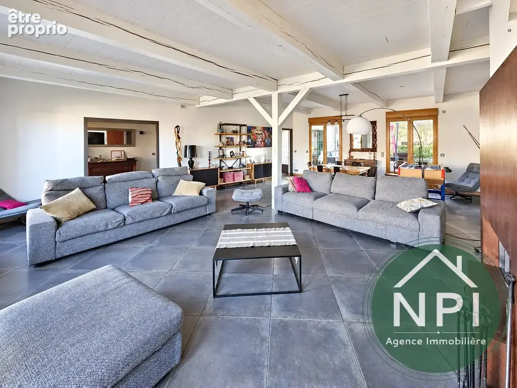 Maison 7 pièces 234 m² à vendre à Vaux-Le-Penil (77000) - photo 4