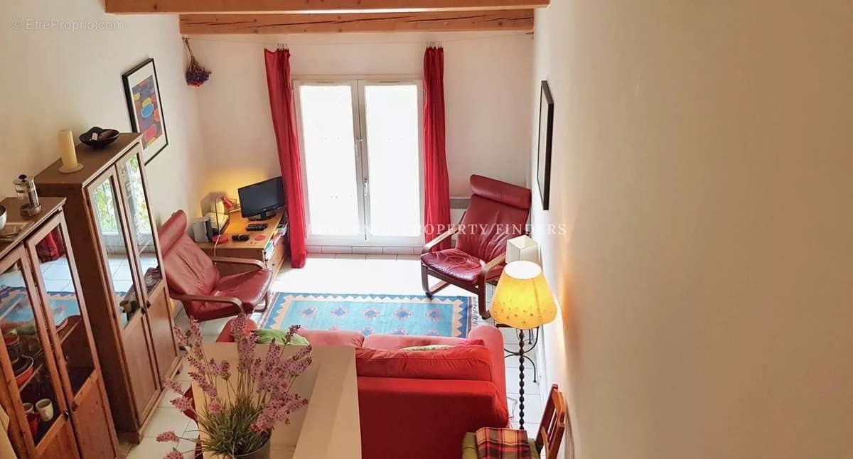 Appartement à LORGUES