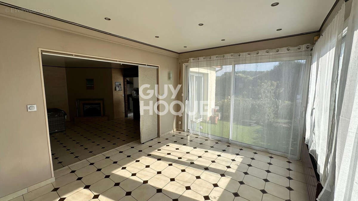 Maison à MAREST-SUR-MATZ