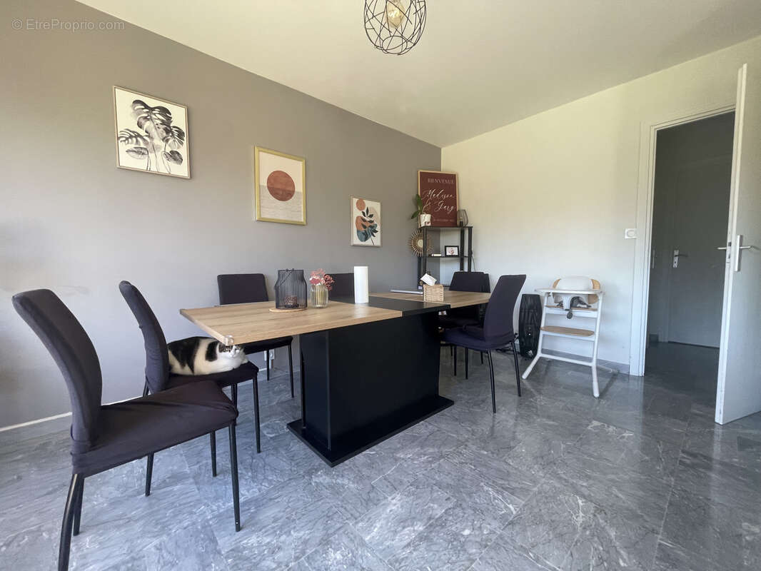 Appartement à ECHIROLLES