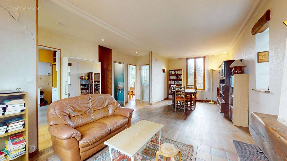 Maison 100 m² à Montfermeil  - photo 7