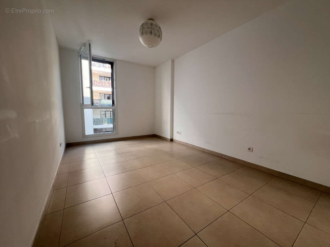 Appartement à MARSEILLE-7E