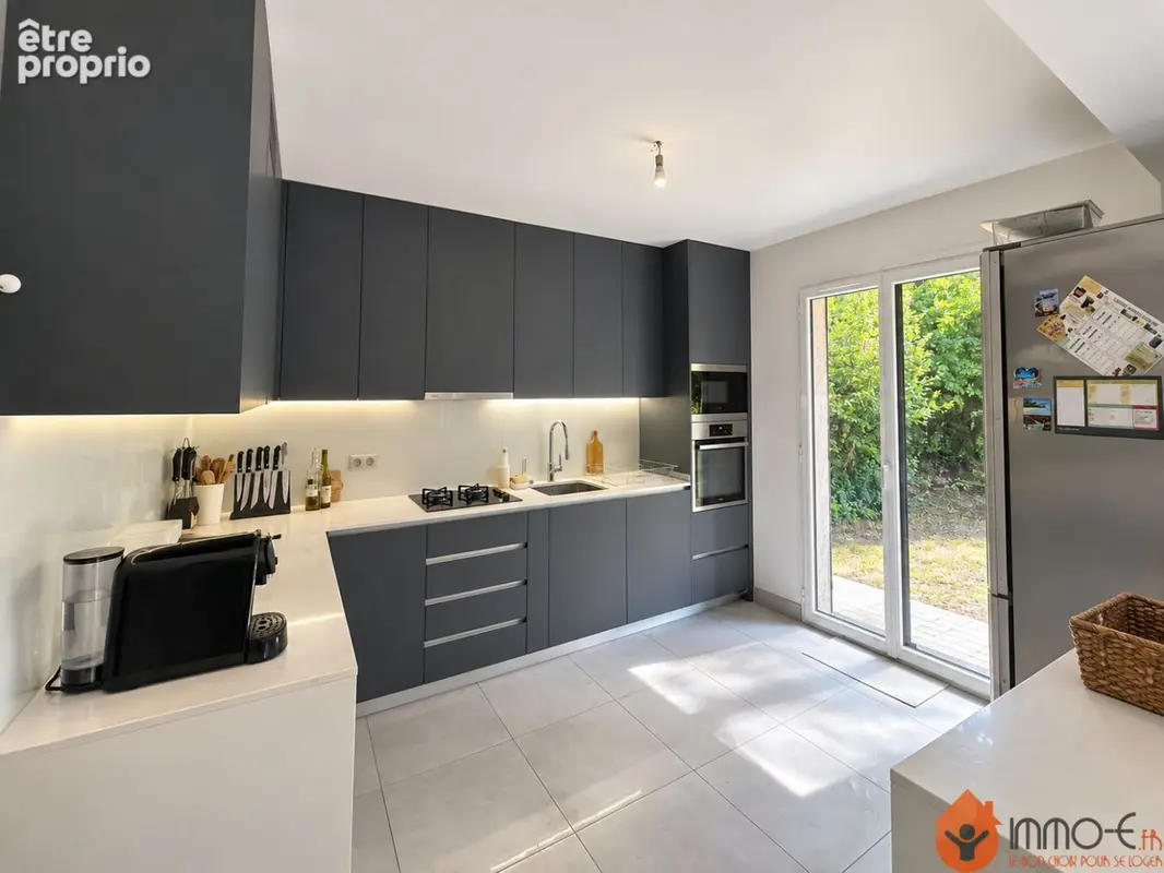 Maison 140 m² à Conde-Sainte-Libiaire  - photo 3
