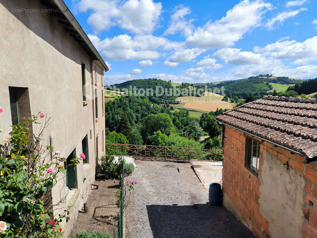 Maison à SAINTE-COLOMBE-SUR-GAND