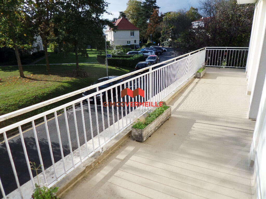 Appartement à LA CELLE-SAINT-CLOUD