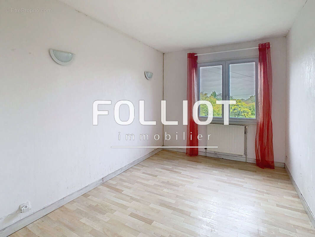 Maison à LE MESNIL-ROUXELIN