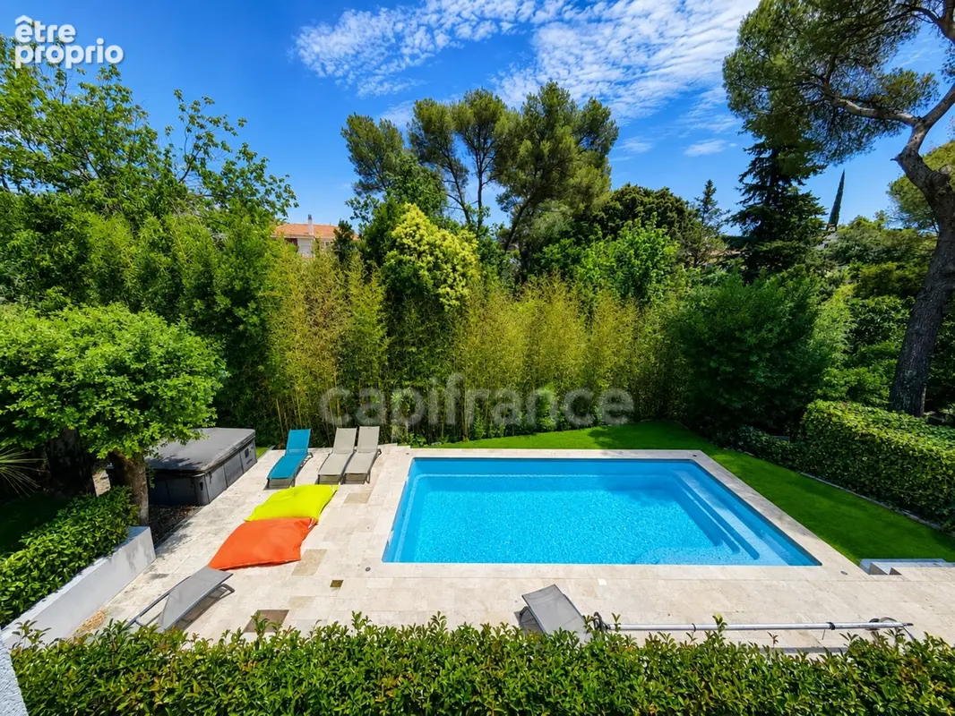 Maison à vendre 5 pièces FREJUS (83), piscine, jacuzzi, terrasses, jardin, garage - photo 12
