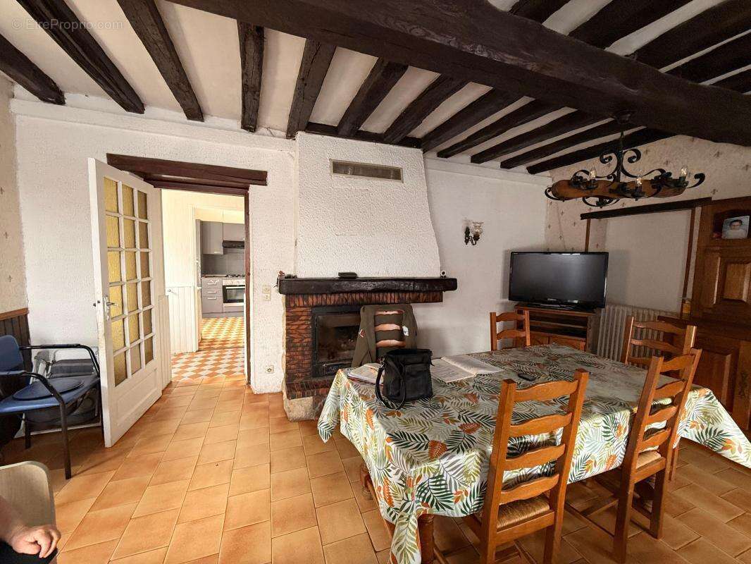 Maison à AUTRUY-SUR-JUINE