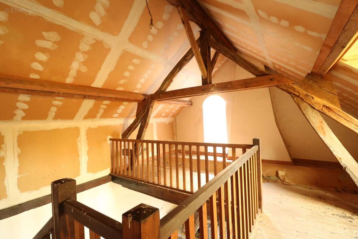 Maison à LA GUERCHE-SUR-L&#039;AUBOIS