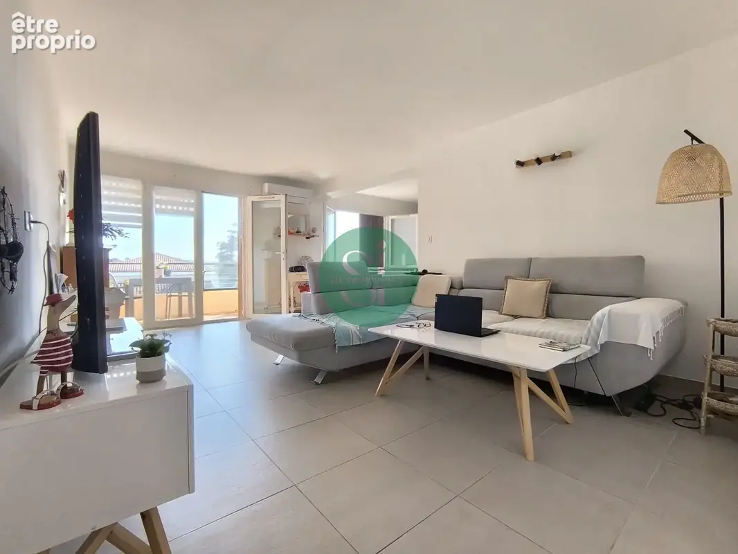 Six-fours-les-plages   appartement t3/4 traversant   1er et dernier étage - photo 3