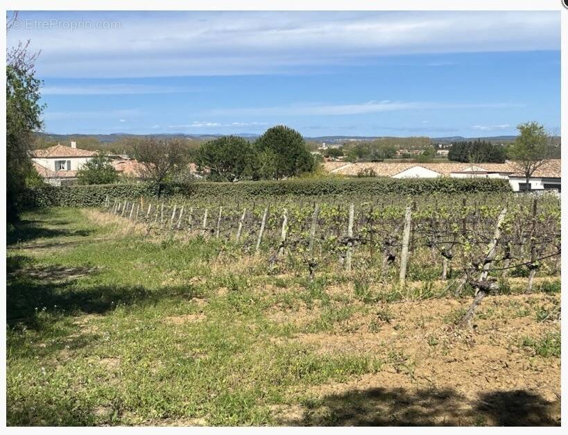 Terrain à GINESTAS