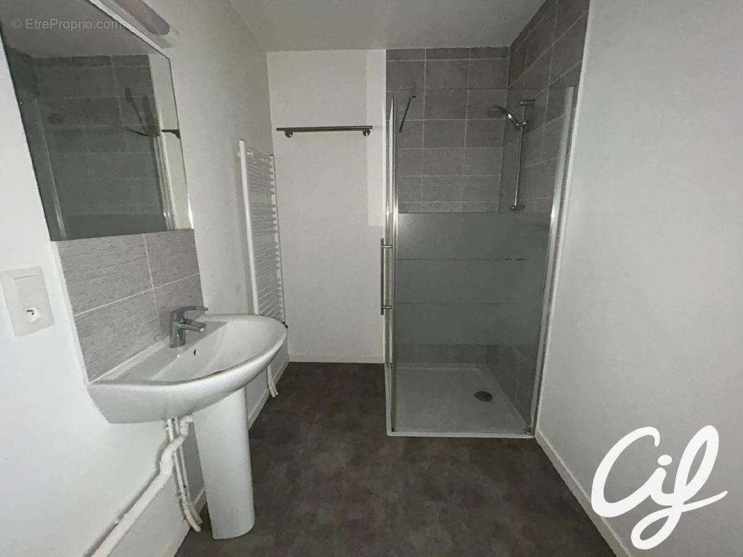 Appartement T2 NANTES Carcouët - 46.77 m2  168 000 Euros - photo 8
