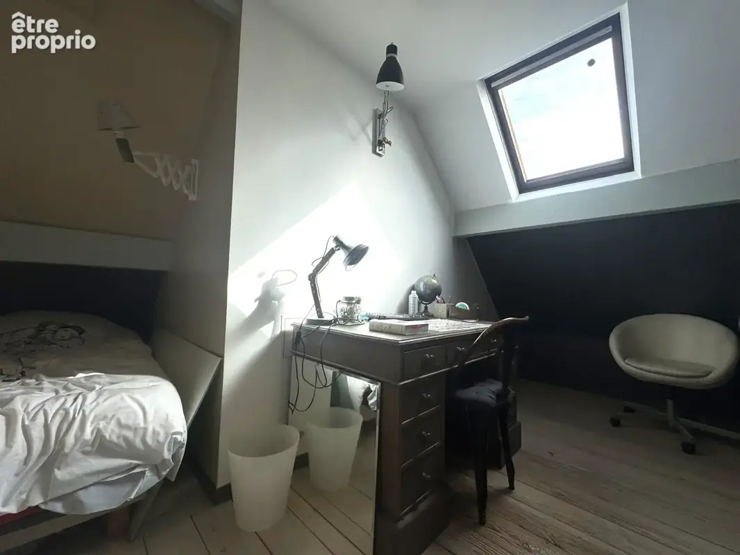 Demeure Familiale sur un Terrain de 807 m2 - photo 9