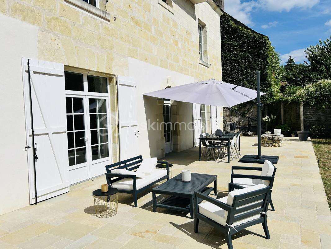 Maison à AZAY-LE-RIDEAU