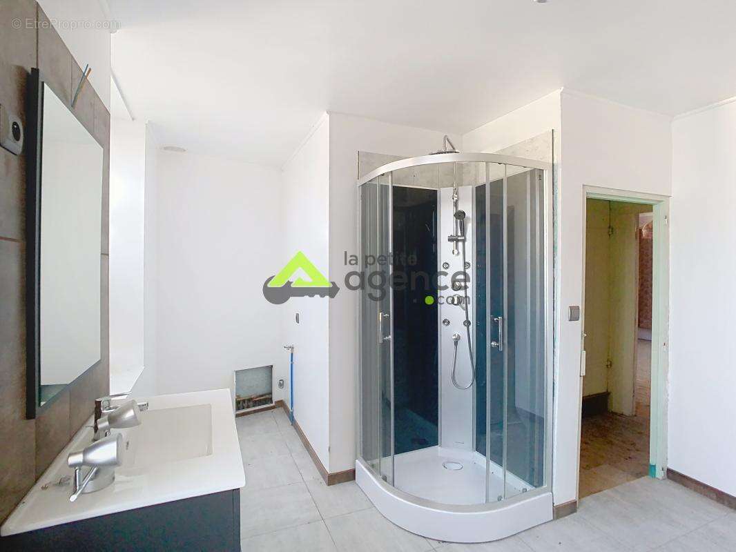 Maison à CHENERAILLES