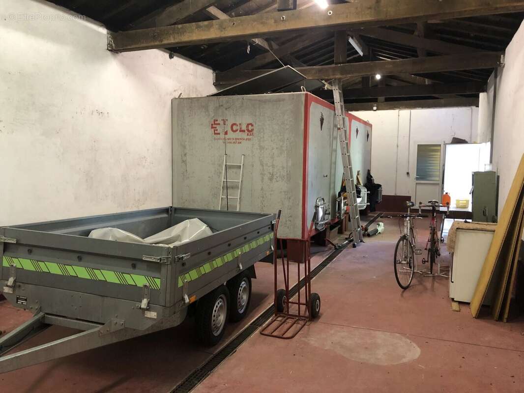 À 1h de Bordeaux – Demeure de caractère avec piscine, dépendances, terrain de pétanque et potentiel d'aménagement indépendant - photo 12