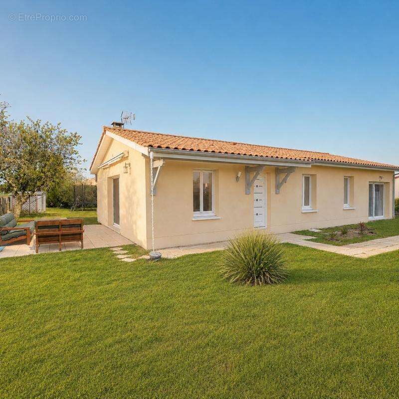 Maison à MOULIS-EN-MEDOC