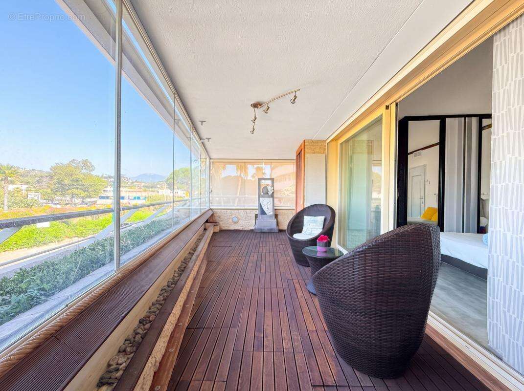 Appartement 2 pièces Marina Baie des Anges à Vendre - photo 9