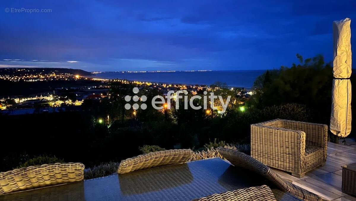 Maison à BENERVILLE-SUR-MER