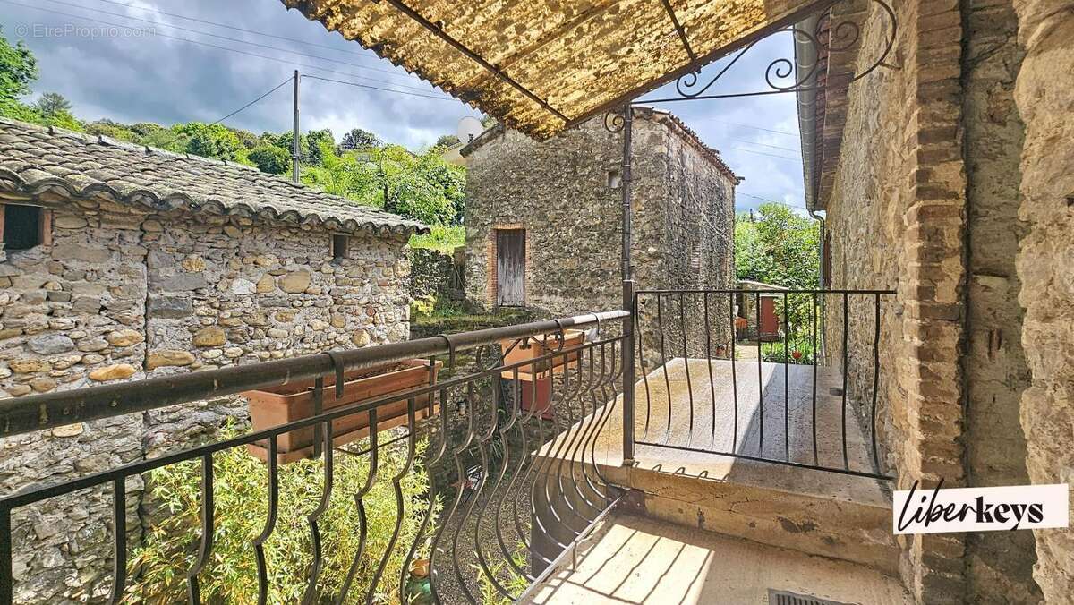 Maison à SAINT-MARTIN-DE-VALGALGUES