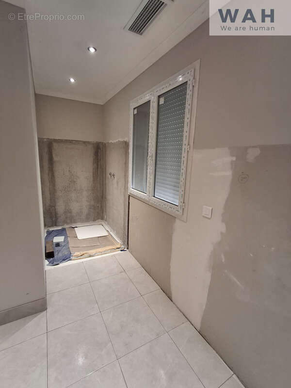 Local commercial - 240m2 - Sauve - photo 11