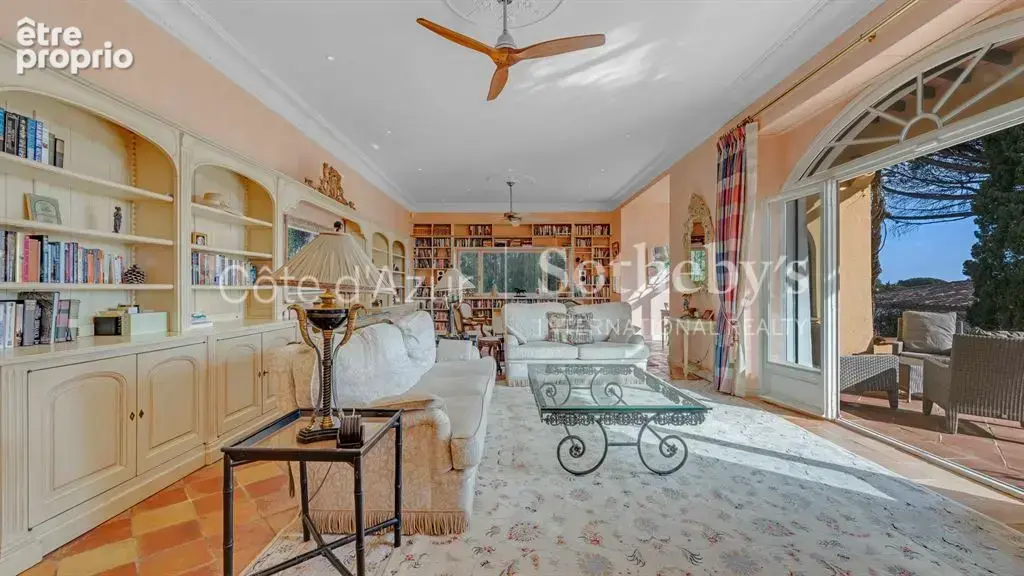Exclusivité Côte d’Azur villa d’exception à Sainte-Maxime, proche mer et centre-ville - photo 17