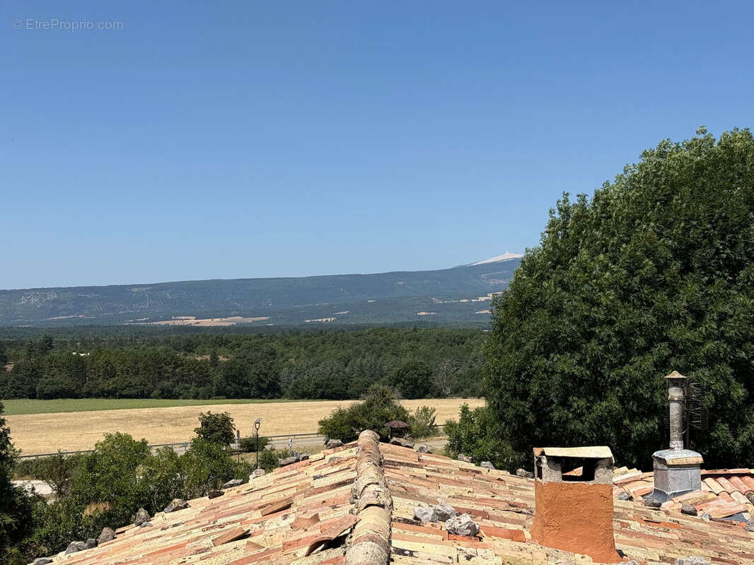 Maison familiale à vendre 7 pièces SAINT TRINIT (84) - Tropézienne avec vue sur les toits du village et la campagne environnante - photo 9