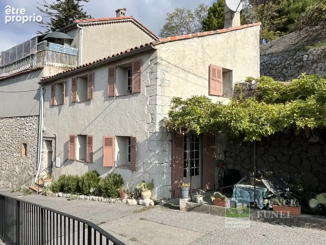 Maison à ESCRAGNOLLES