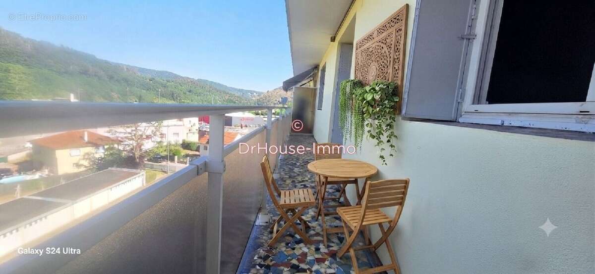 Appartement 66 m² à Unieux  - photo 5