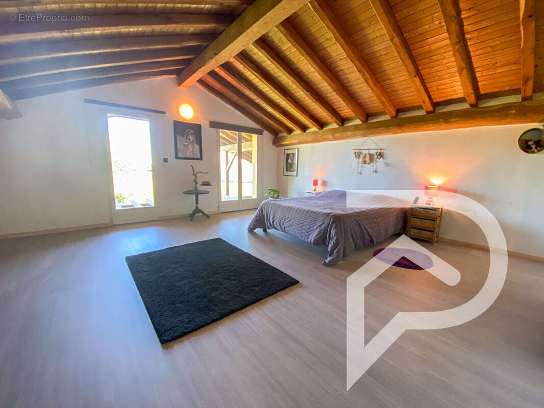 Maison à CABANAC-SEGUENVILLE