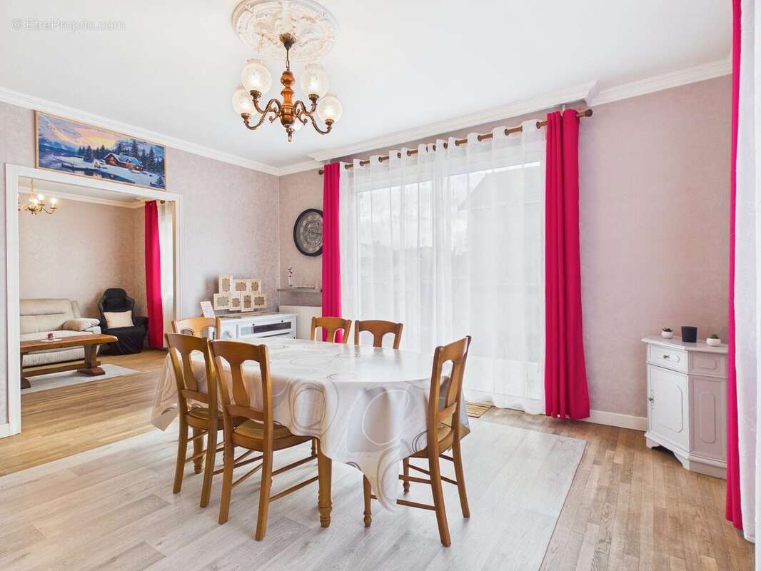 Maison à ROMILLY-SUR-SEINE