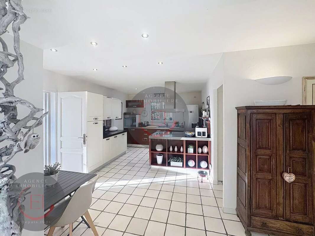 Maison à LES ADRETS-DE-L'ESTEREL