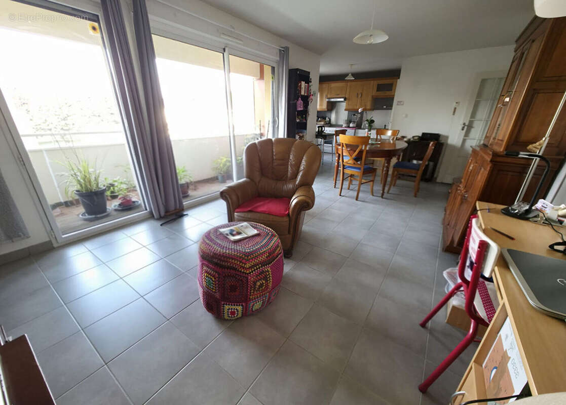 Appartement à LE RHEU