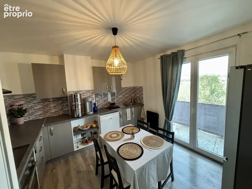 Maison divisée en 2 appartements + terrain constructible   rentabilité potentielle 7,5 % - photo 6