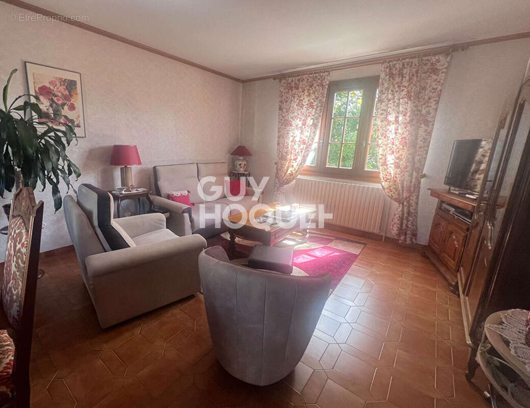 Maison à TOULON-SUR-ARROUX