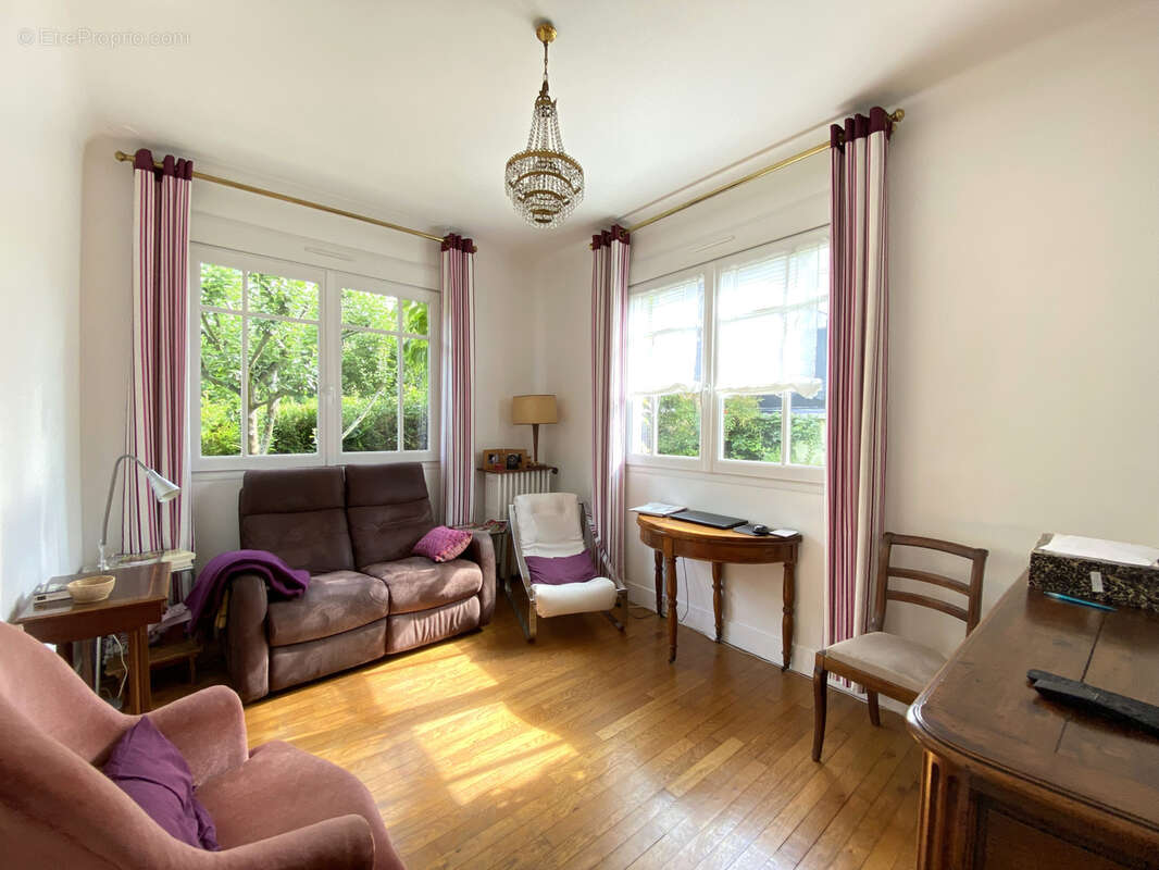 Maison à CHENNEVIERES-SUR-MARNE