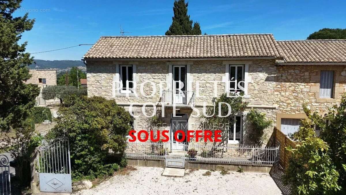 Maison à SAINT-VICTOR-LA-COSTE