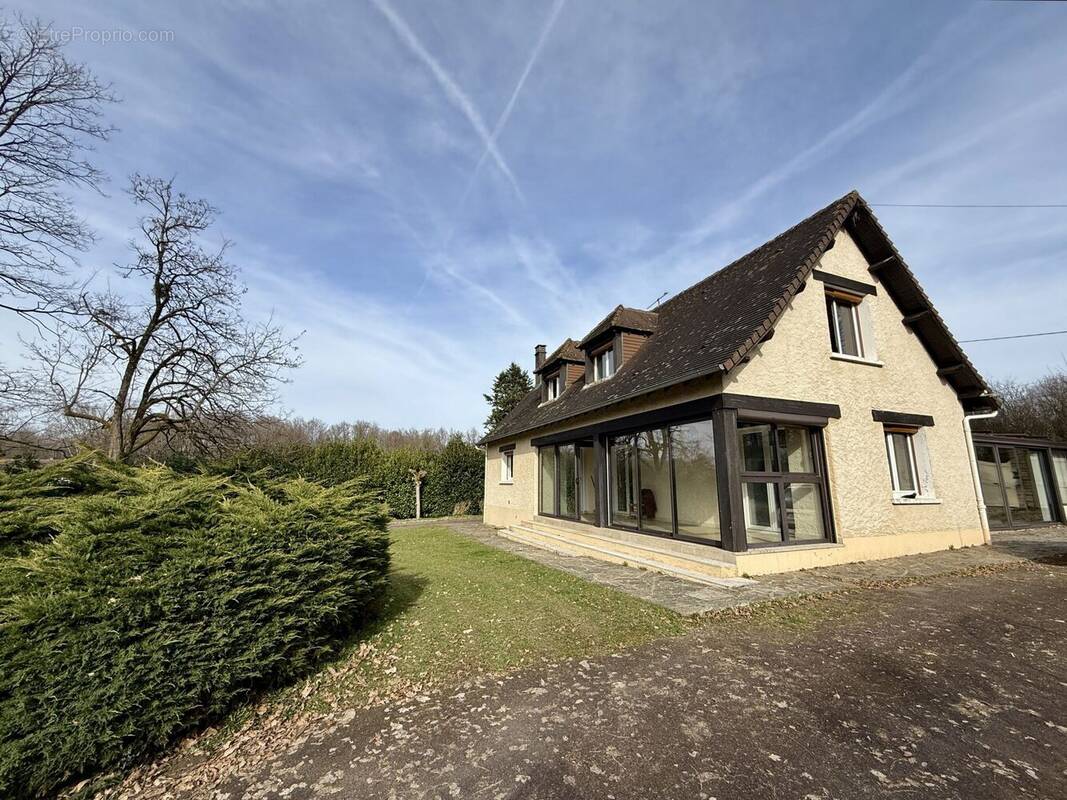 Maison à SAINT-PAUL-LA-ROCHE