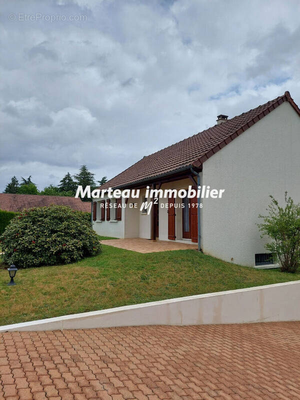 Maison à SAVIGNE-L'EVEQUE
