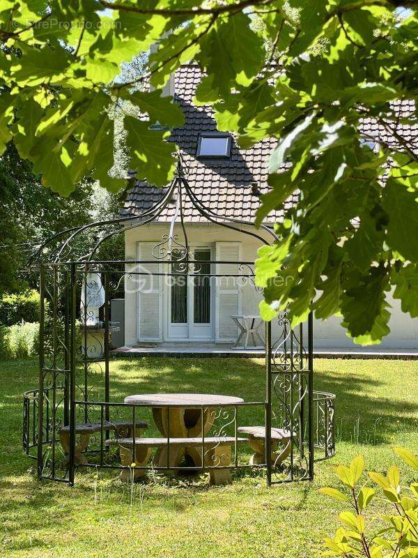 Maison à EGREVILLE