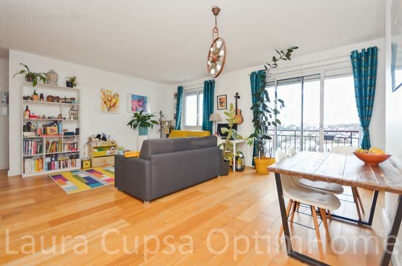 Appartement à BOURG-LA-REINE
