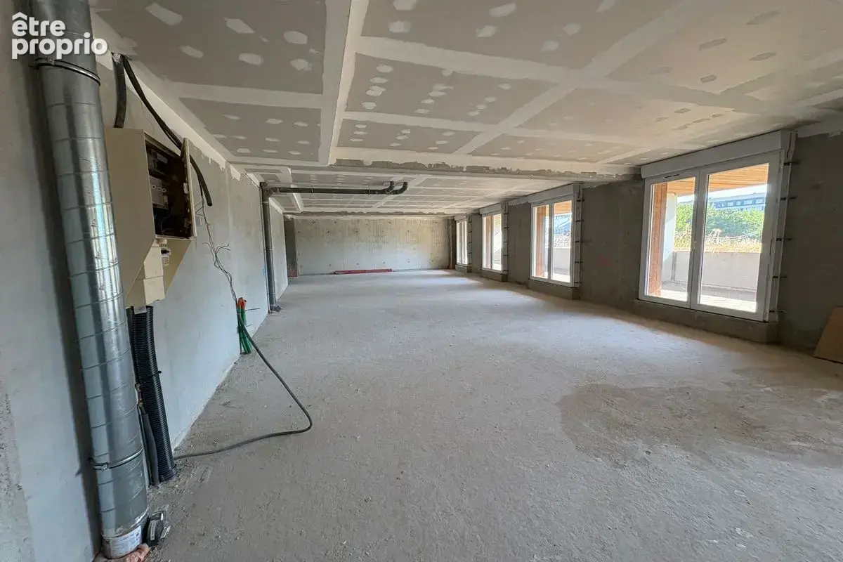 A vendre - bureaux 675 m² à Tours quartier des Fontaines - photo 4