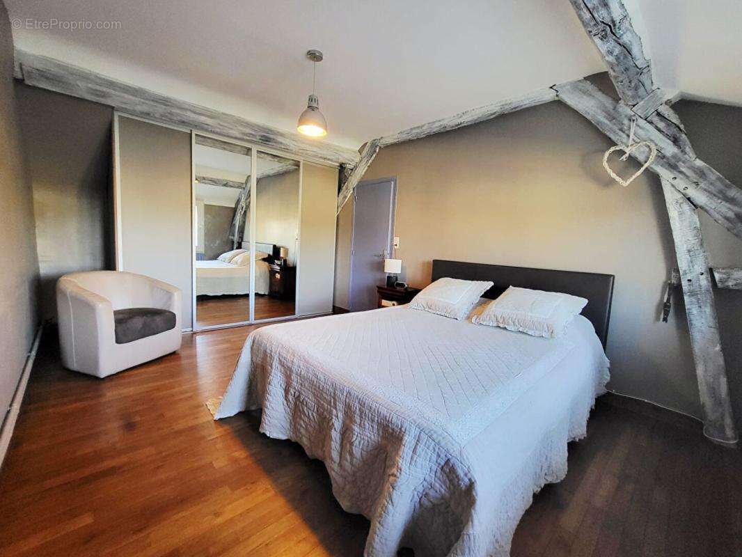 Maison 134m² habitable, 4 chambres, garages, patio et jardin - photo 13