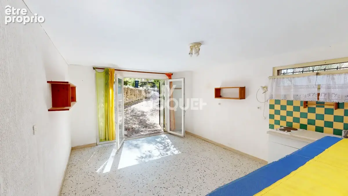 Maison à vendre à Sabran avec studio et garage - photo 7