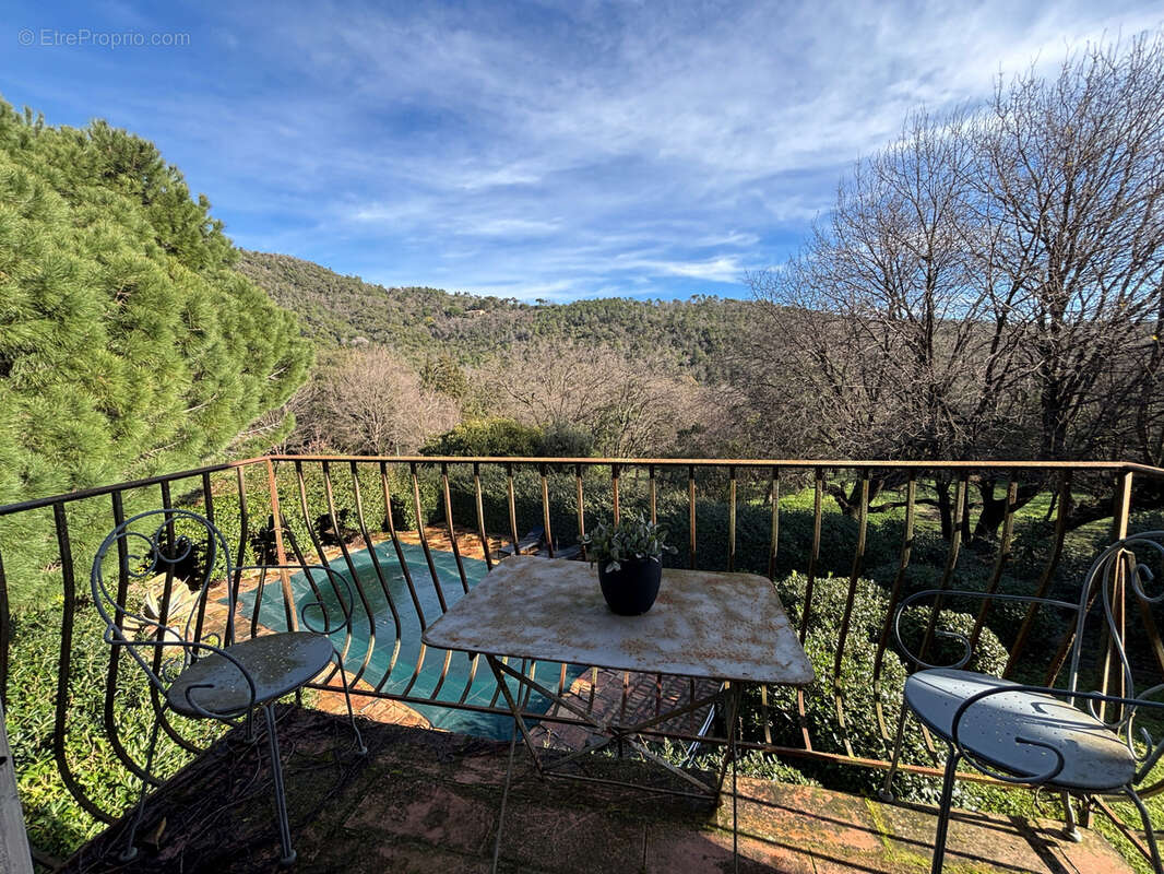 Maison à LA GARDE-FREINET