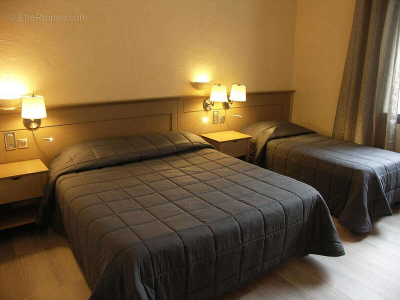 Commerce à MOUSTIERS-SAINTE-MARIE