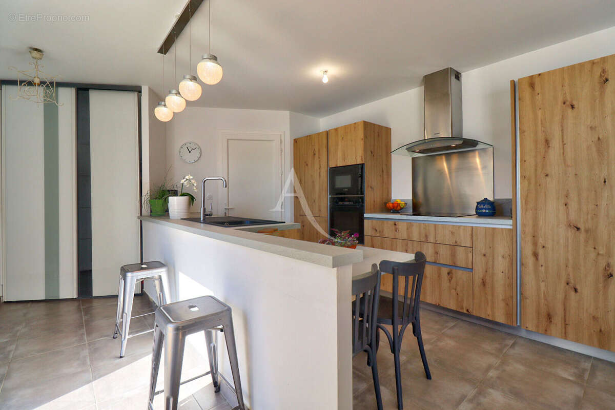 Maison à GREOUX-LES-BAINS