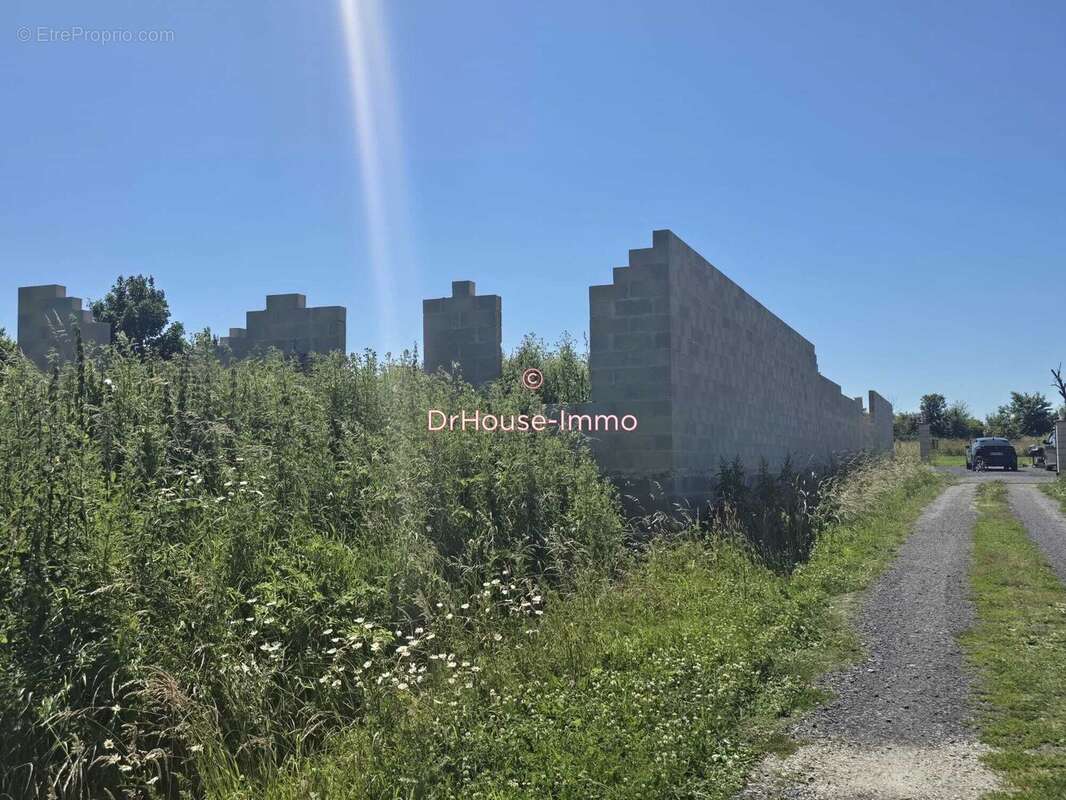 500 m² à Crapeaumesnil  - photo 6