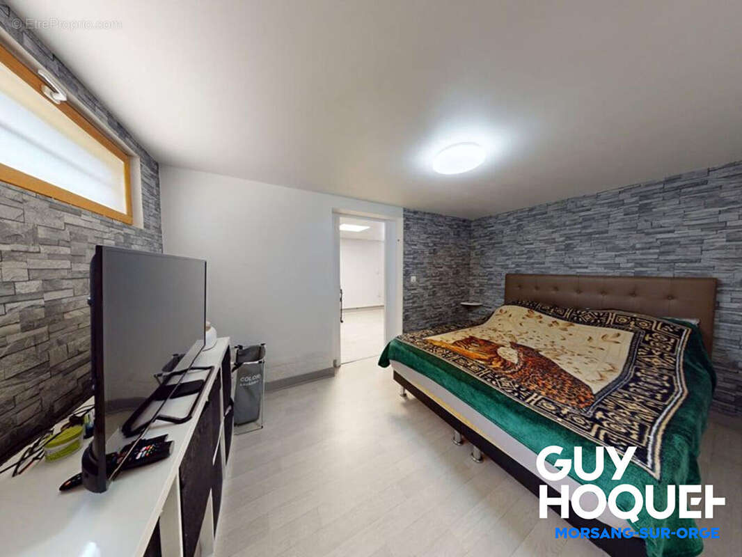 Maison à SAVIGNY-SUR-ORGE