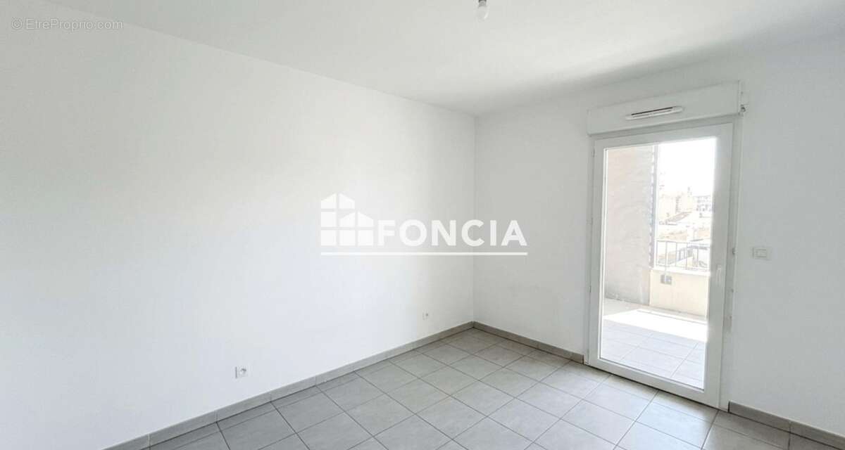 Appartement à MARSEILLE-3E